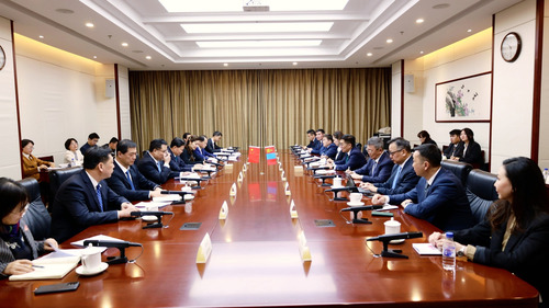 БОУАӨ-ИЙН САЙД Б.БАТБААТАР БНХАУ-Д АЖЛЫН АЙЛЧЛАЛ ХИЙЖ БАЙНА